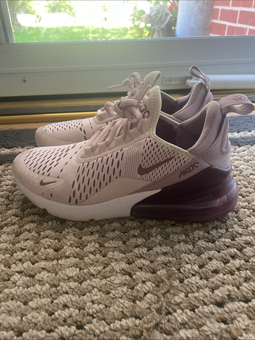 Women's Size 7 Nikes